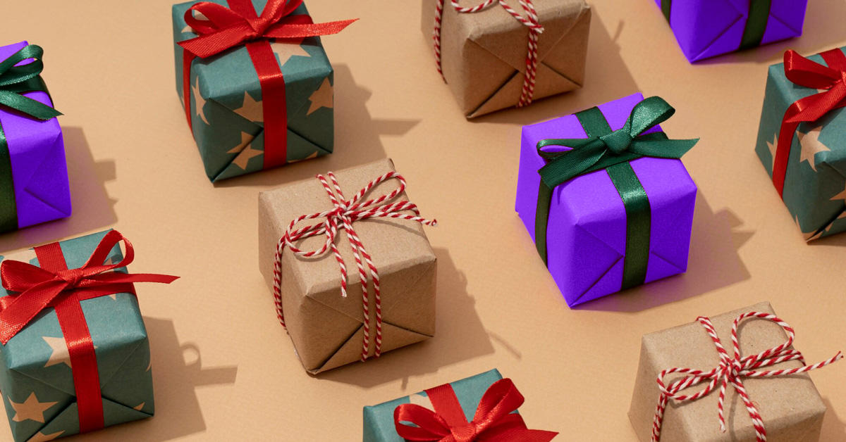 high-angle-christmas-still-life-arrangement_23-2149174272-222