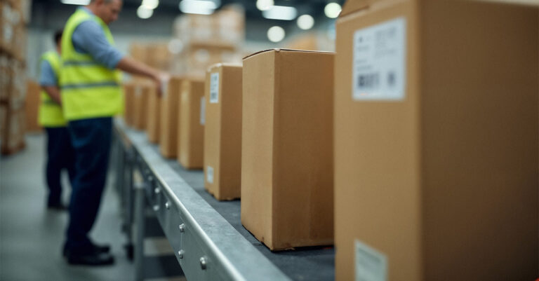 warehouse-worker-conveyor-belt