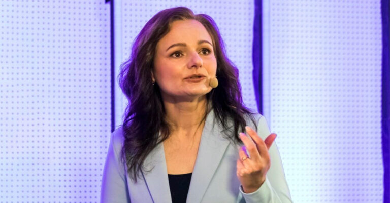 Agne-Anaite_Venipak-Personalo-vadove_bendroves-nuotrauka