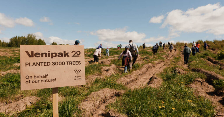 Jubiliejinius metus „Venipak“ paminėjo pasodinant 3000 medžių_Nuotr. Rūta Verseckaitė (4)